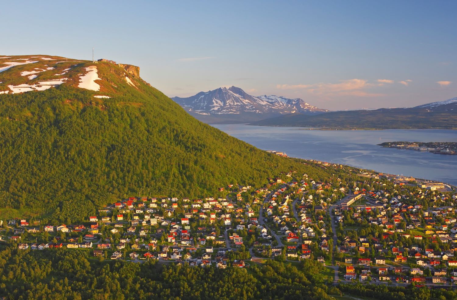 RESIZED 001470 Baard Loeken www nordnorge com