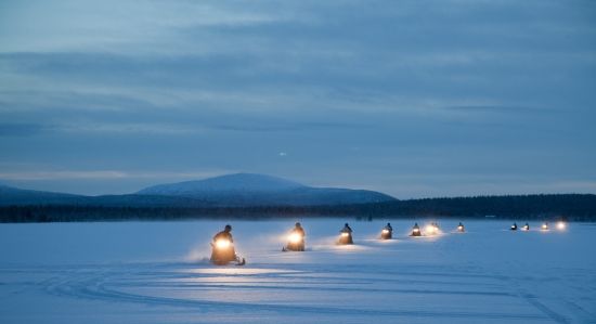 Snowmobile adventure (Antti Pietikainen)