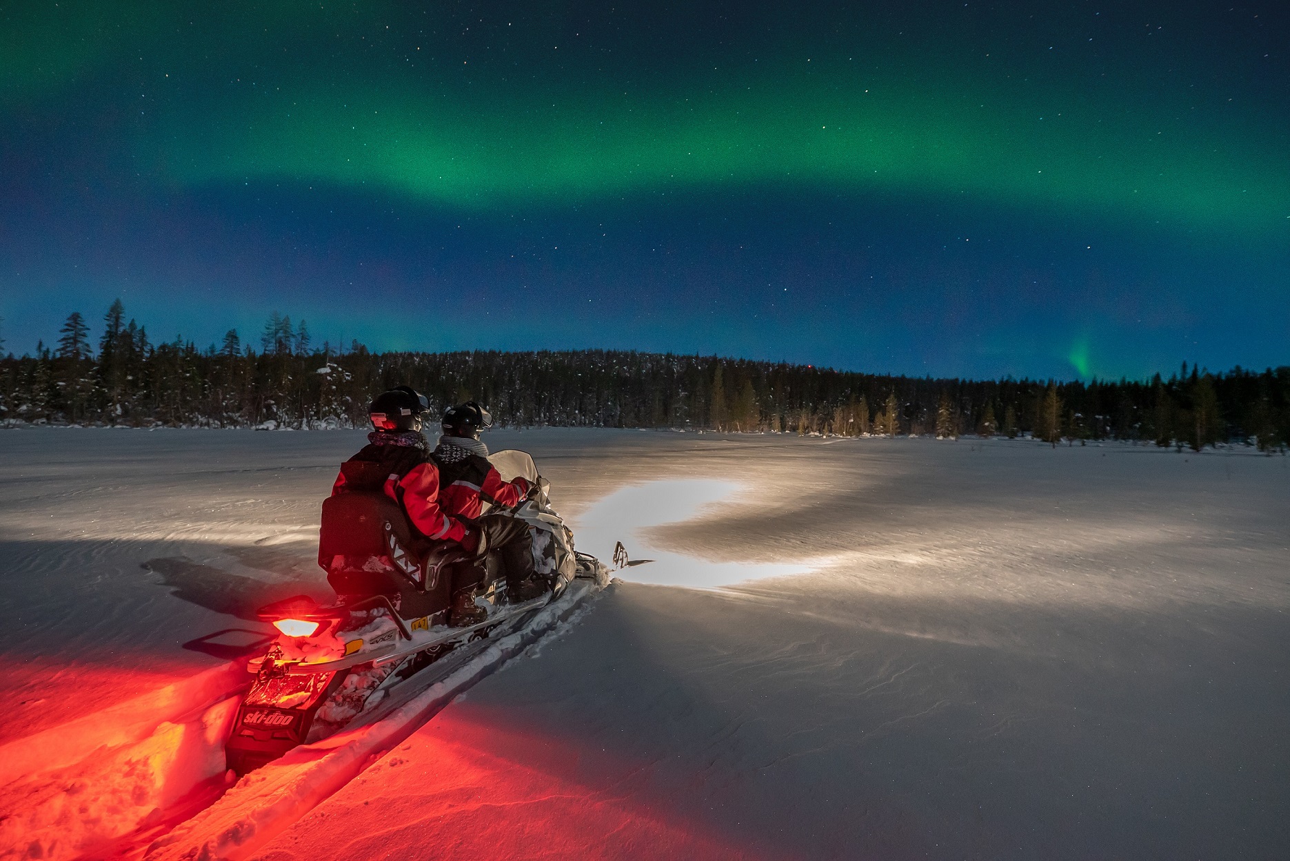 Harriniva Hotels Safaris Snowmobiling 27