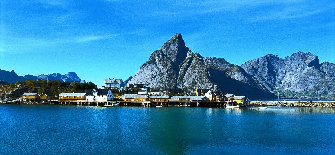 Lofoten lake 02.2015 Credits Innovation Norway222