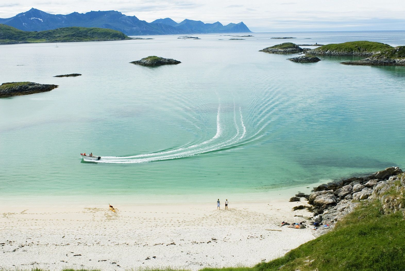 Sommaroy Beach Sommaroy in Troms Copyright C.H. Visitnorway.com Credits Innovation Norway 02.2015.jpg boat 2